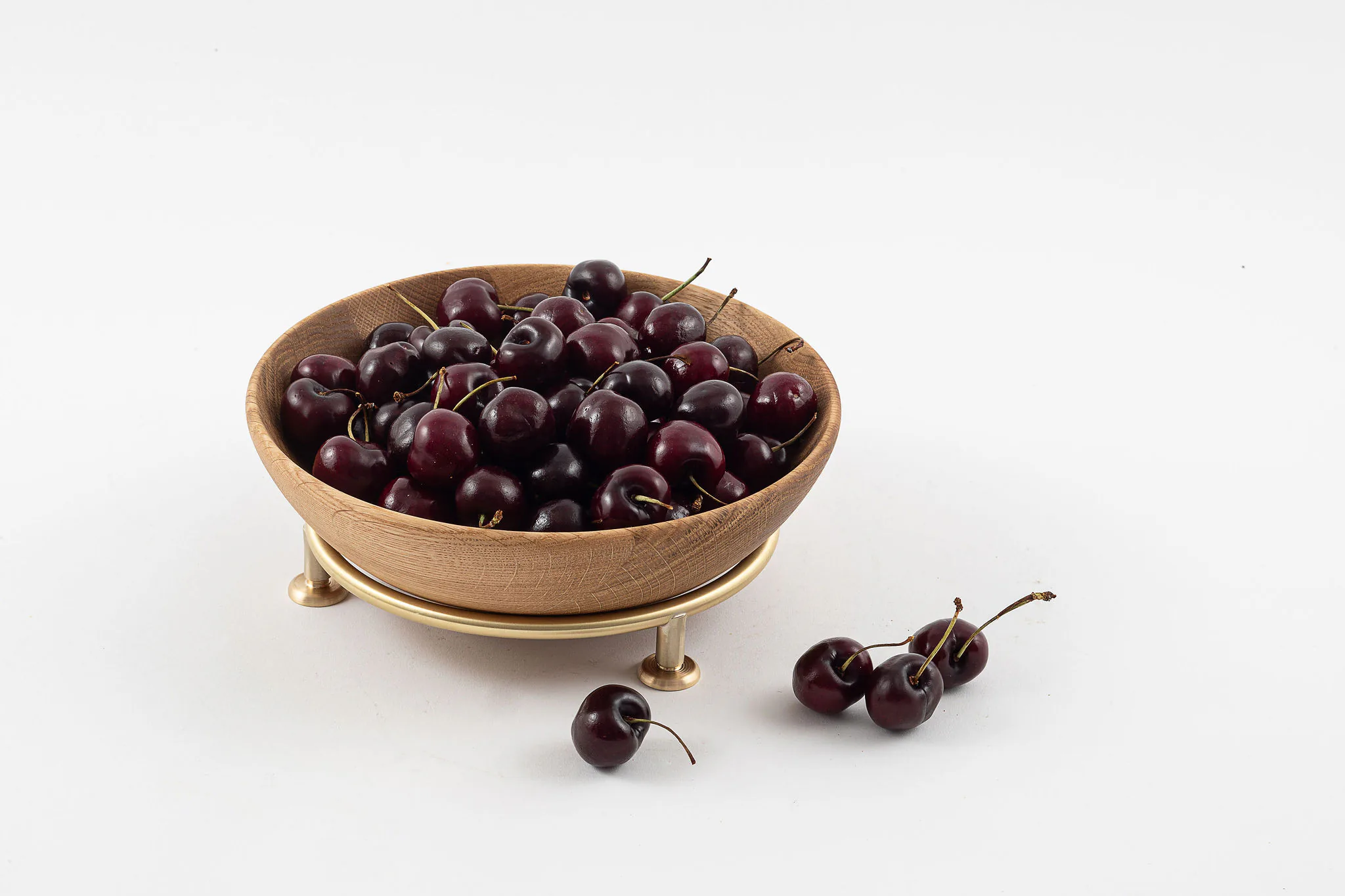 Wooden footed bowl from the Finer Living collection